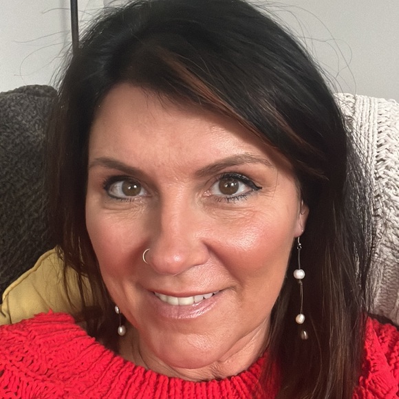 Meet your Posher, Theresa - Picture 2 of 2